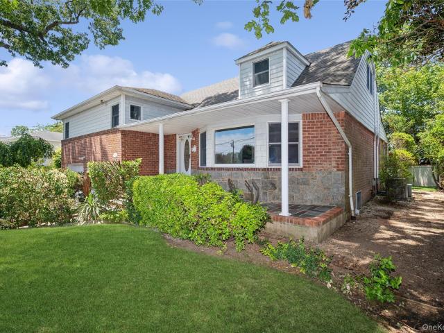 485 Gifford Avenue