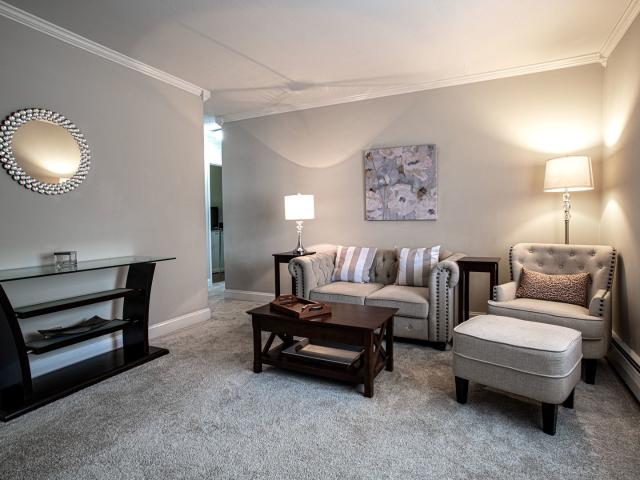 485 Duane Terrace # B4
