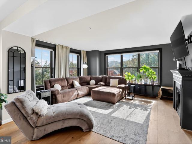 485 Harbor Side St, Unit 407, Woodbridge, VA 22191 | Compass