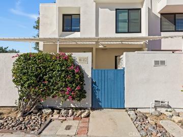 48652 Desert Flower Dr, Palm Desert, CA 92260 | MLS #CV26075