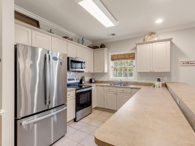 4865 Magnolia Pointe 201