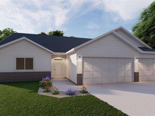 4866 Decorah Way S, Fargo, ND 58104