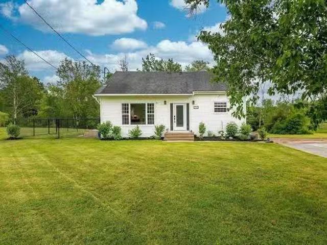 4866 Highway 1, Three Mile Plains, NS, B0N 2T0 house for sal.