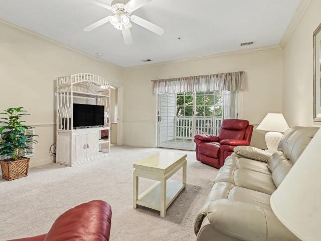 4869 Magnolia Pointe Ln. 205
