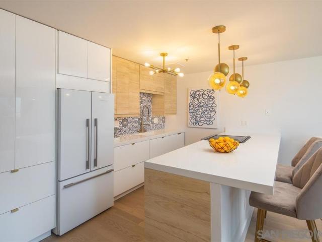 4878 Pescadero 202