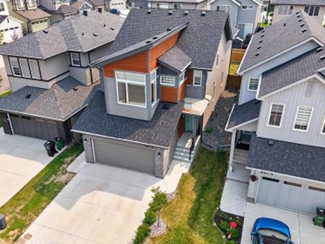 4872 Kinney Road Sw, Edmonton, AB, T6W 5G3 house for sale | Listing ID E4506 | Royal LePage