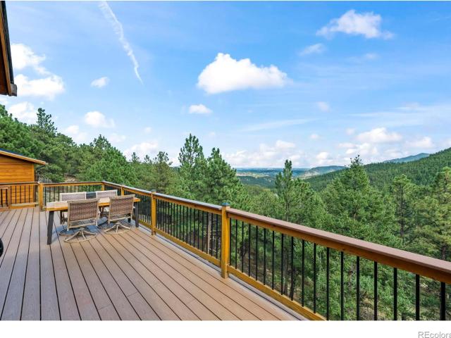 487 Millionaire Drive W
