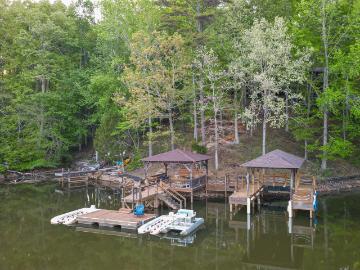 487 Poplar Place