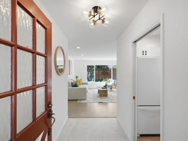 4886 Clarendon Drive