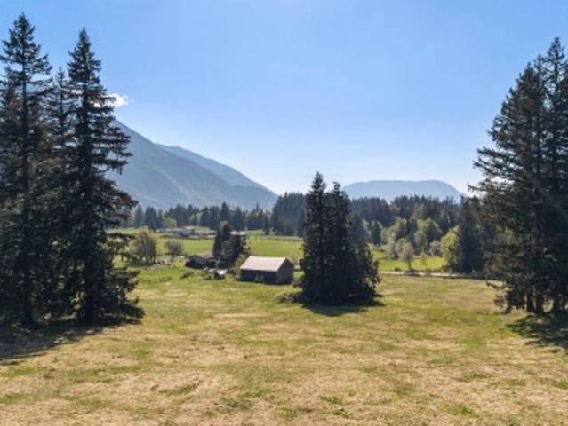4888 Haley Road, Ryder Lake, BC, V4Z 1G1 house for sale | Listing ID R3118 | Royal LePage