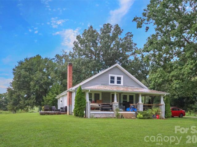 4888 Ruby Lane