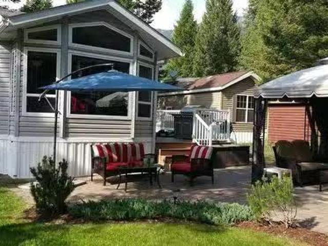 4889 Lynx Crescent, Radium Hot Springs, BC, V0A 1M0 house fo.