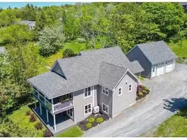 488 Gondola Point Rd, Quispamsis, NB, E2E 1E2 house for sale.