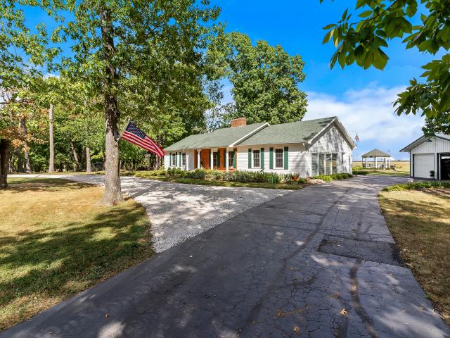 488 Oak Ridge Road