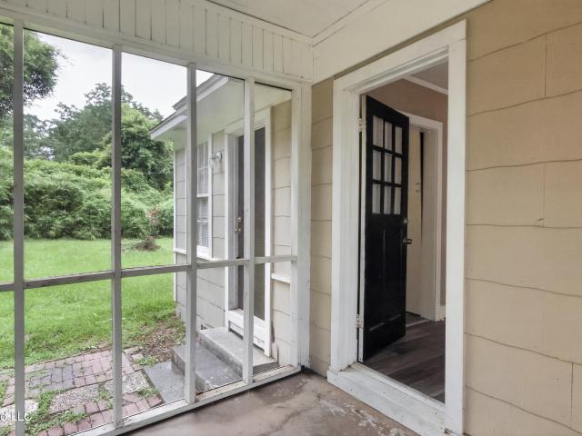 4894 Sheridan Drive