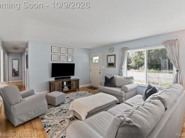 4895 Clarkston Road