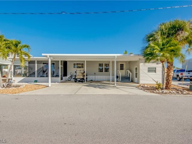 4892 Gulfgate Ln, St. James City, FL 33956 | MLS #2026012