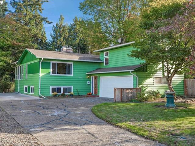 4892 SE Fieldcrest Dr, Milwaukie, OR 97222