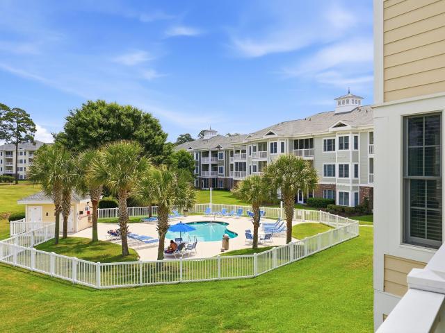4893 Magnolia Point Ln. 202