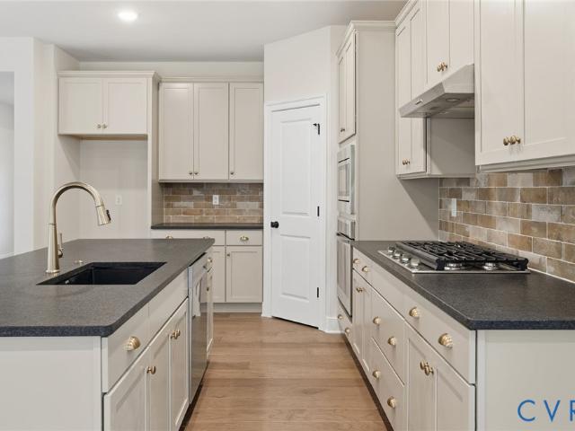 4893 Donner Court 28 1