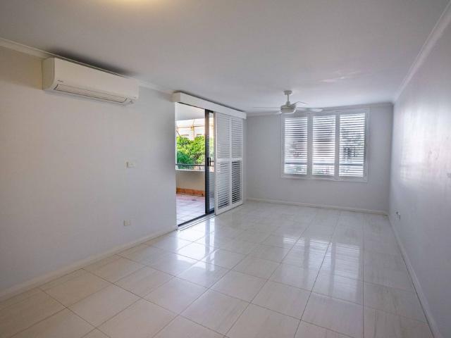 4/8 14 Telford Street