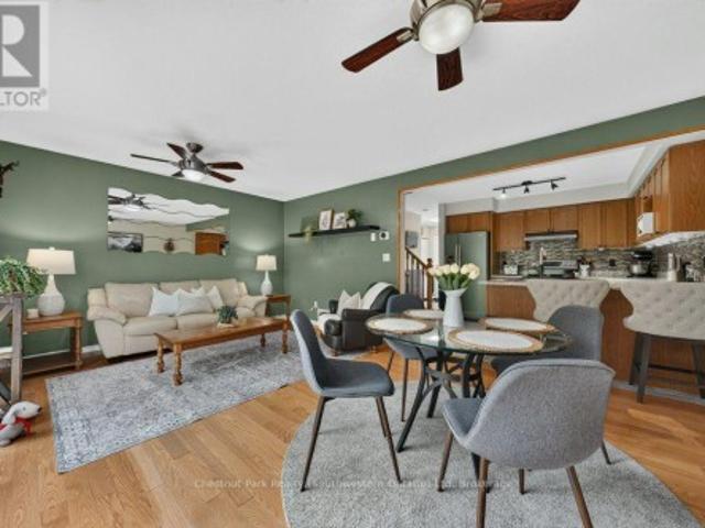 48 31 Schroder Crescent, Guelph Grange Road, ON, N1E 7M6 townhouse for sale | Listing ID X13764 | Royal LePage