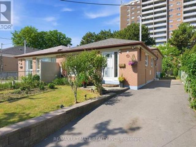 48 Venetian Crescent, Toronto, ON, M3N 2L8 house for sale | Listing ID W13628 | Royal LePage