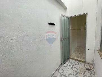 48 Área Útil Casa Alugar, 2 Dormitórios localizado em Rua Licínio Barcelos, 218 Próximo a Monsenhor Félix Irajá, Rio de Janeiro, Rio de Janeiro, 21235190 | Brasil
