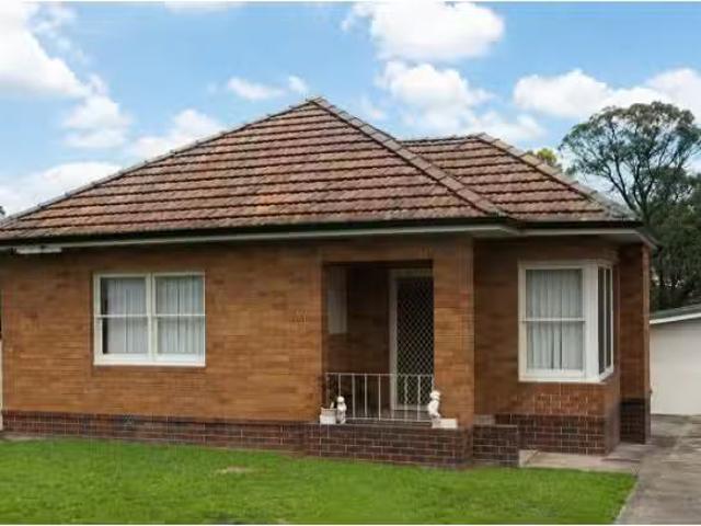 48 Coleman Street, Merrylands House for rent Listed by Leasin.