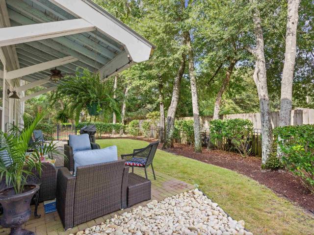 48 Cottage Dr