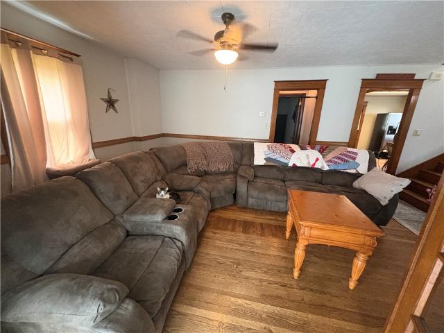 48 Cloe Church St