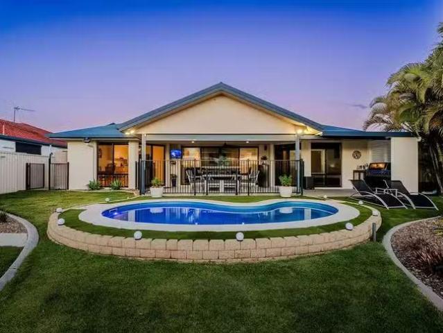 48 Earl Saint Vincent Circuit, Eli Waters, QLD 4655