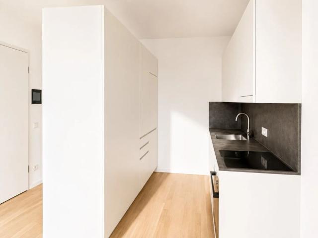 48. Etage inkl. 16m2 Loggia: DC2 Tower Fitnessraum inklusive