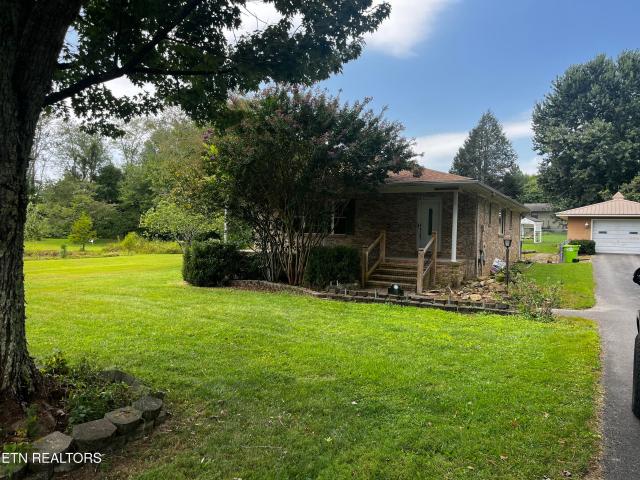 48 Fallingbrook Drive