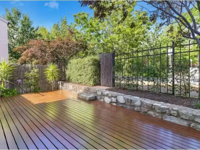 4/8 Fidler Court, Bruce House for rent Listed by Alex Piatrov.