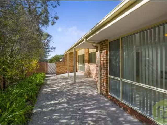 4/8 Glenmaggie Street, Duffy Apartment for rent Listed by Ama.