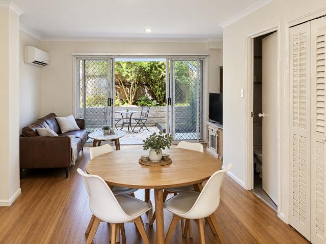 4/8 Grosvenor Street, Yeerongpilly QLD 4105 Matthews Real Estate