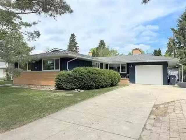 48 Henday Bay, Winnipeg, MB, R3K 0S5 house for sale Listing.