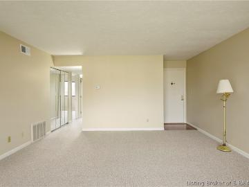 48 Lakeshore Drive