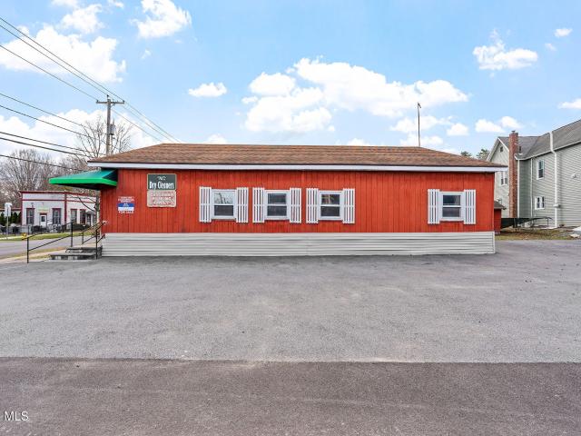 48 Lincoln Avenue