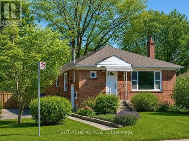 48 Loney Avenue, Toronto, ON, M3L 1E9 house for sale | Listing ID W13531 | Royal LePage