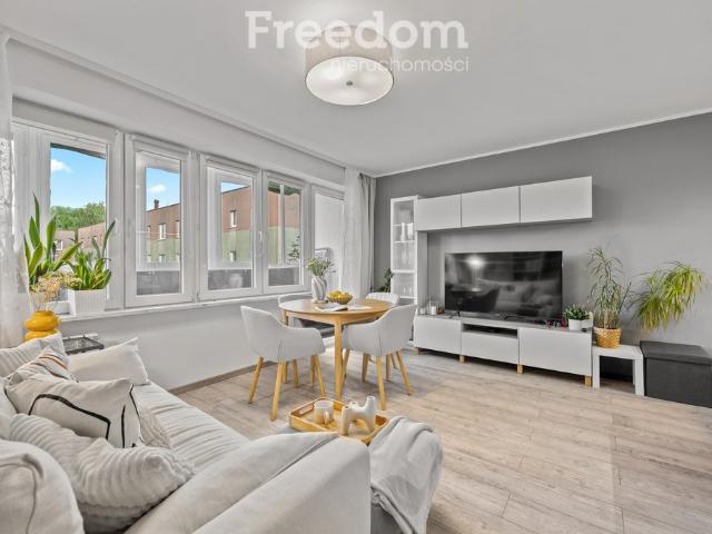 Przestronne 48 m² z balkonem i komórką w Konstancinie