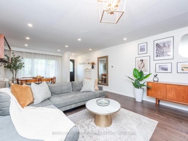 48 Mcroberts Avenue, Toronto, ON, M6E 4P4 house for sale | Listing ID W14084 | Royal LePage