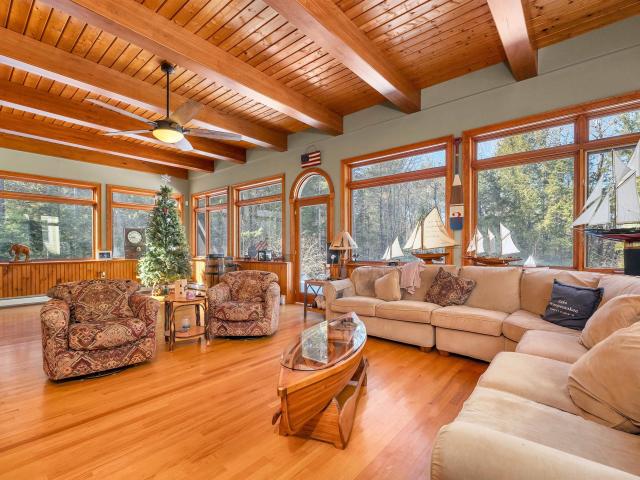 48 Maple Manor Road
