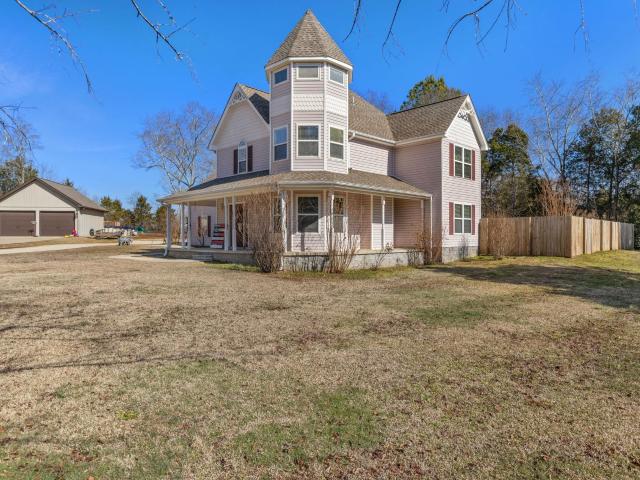 48 Maude Dr