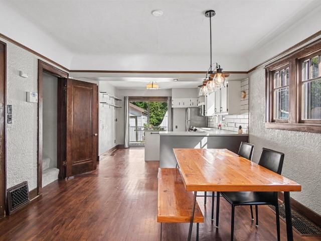 48 Mayfield Avenue