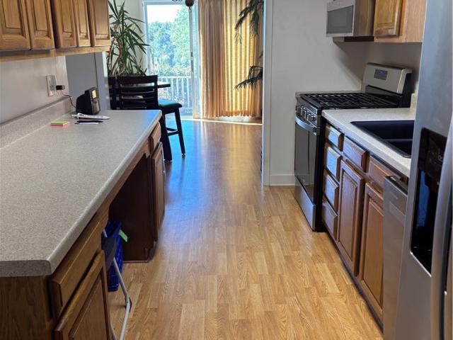 48 Mayflower Dr