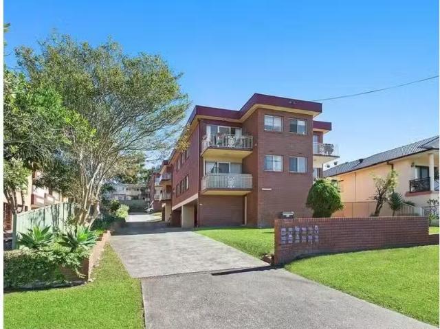 4/8 Myrtle Street, Coniston Apartment for rent Listed by Jade.