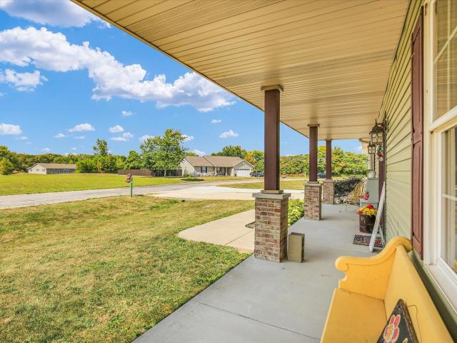 48 Nightingale Circle