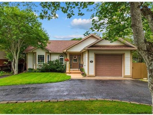 48 Squires Avenue, St. John'S, NL, A1E 1G1 Luxury House for sale | Listing ID 1303 | Royal LePage Carriage Trade Luxury Properties